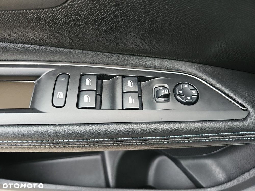 Peugeot 5008 - 19