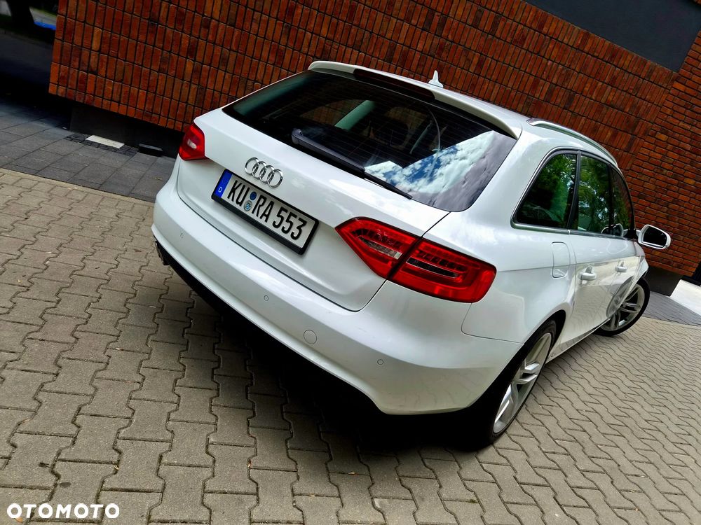 Audi A4 Avant 2.0 TDI ultra - 13