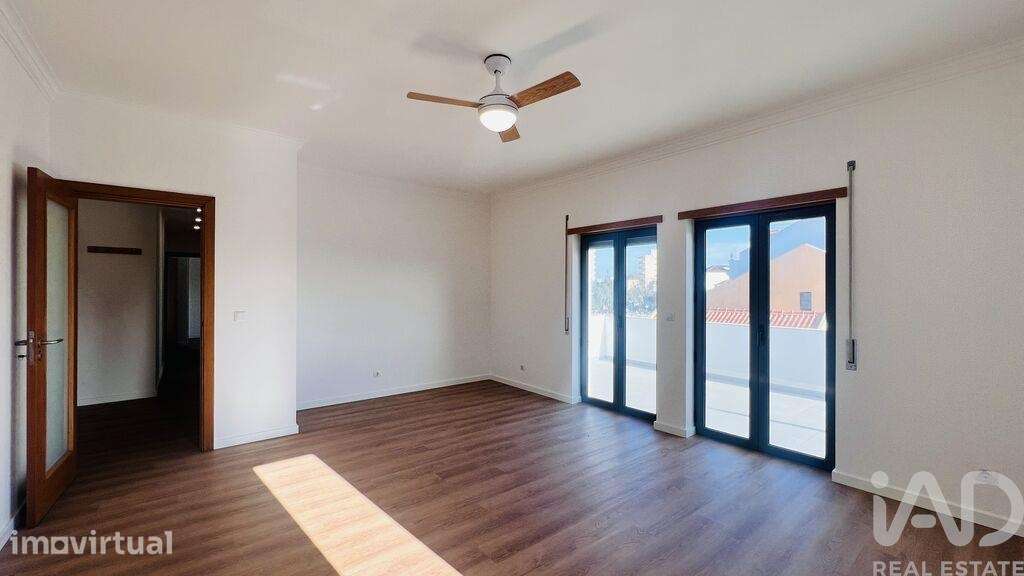 Apartamento T2 em Setúbal - Grande imagem: 2/26