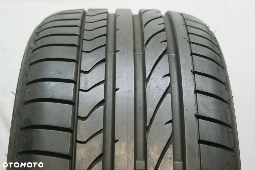 215/40R17 BRIDGESTONE POTENZA RE050A , 7,4mm 35590 . - 1