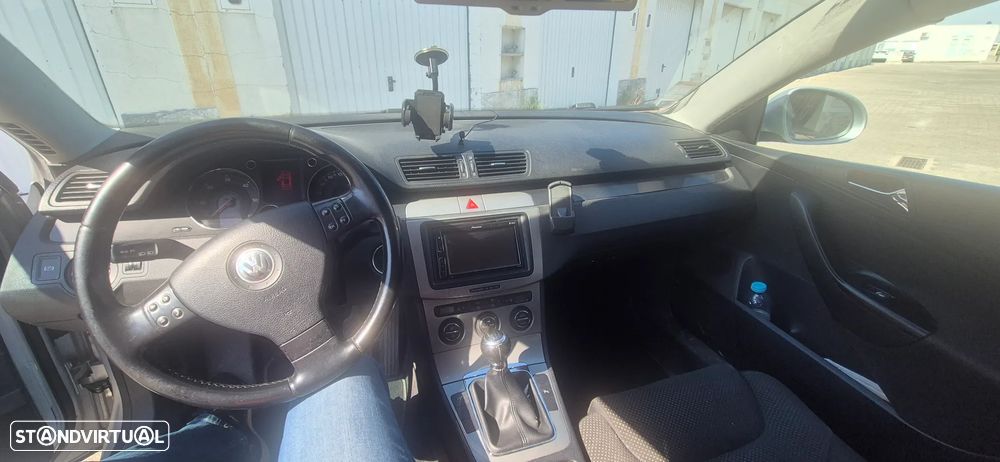 VW Passat 2.0 TDI Confortline - 2