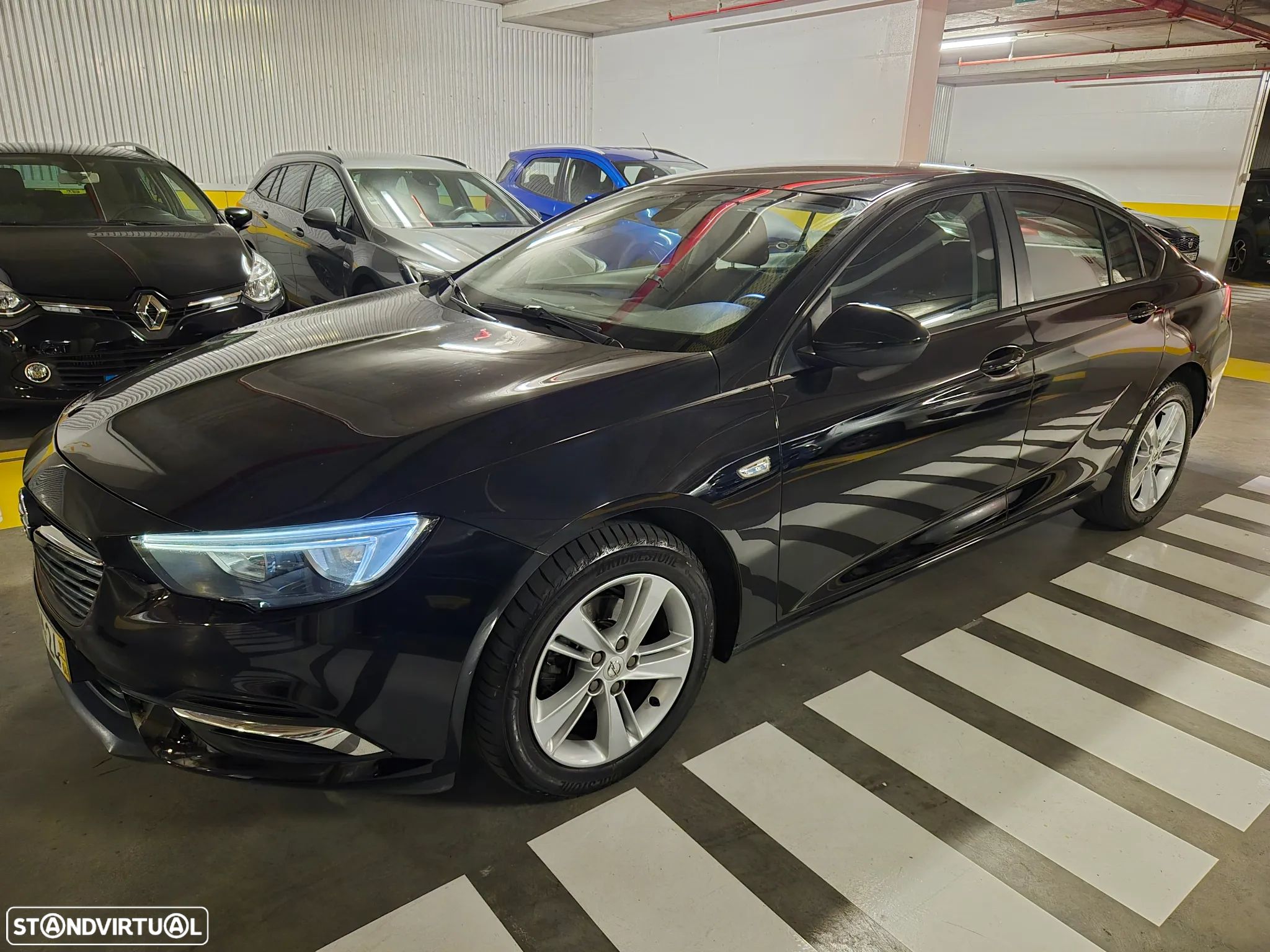 Opel Insignia Grand Sport 1.6 CDTi Dynamic - 1