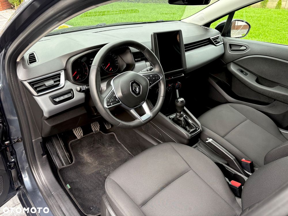 Renault Clio - 25