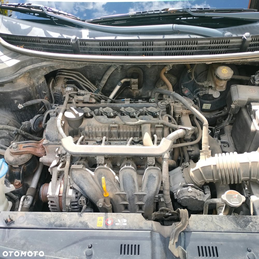 Kia Rio 1.2 L - 15