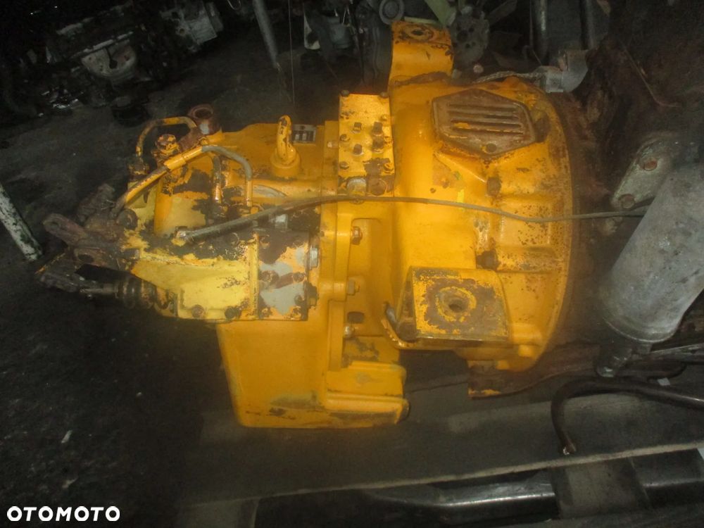 POMPA SRUBOWA ISUZU C221 WOZEK WIDLOWY KOMATSU TC14B - 1