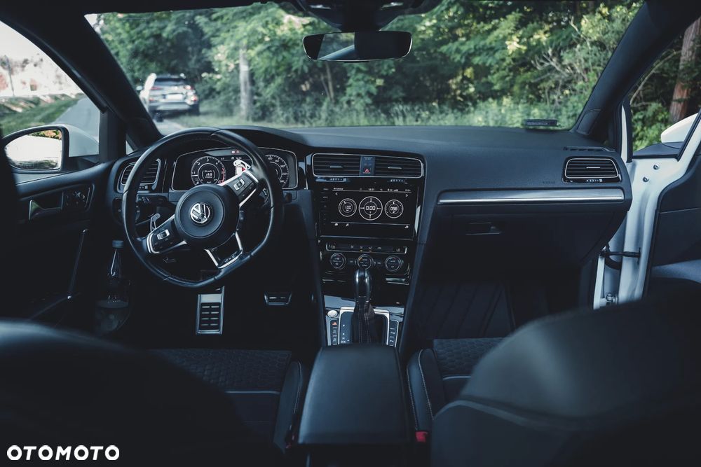 Volkswagen Golf - 3