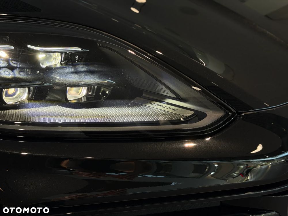 Porsche Cayenne E-Hybrid PHEV Black Edition - 12