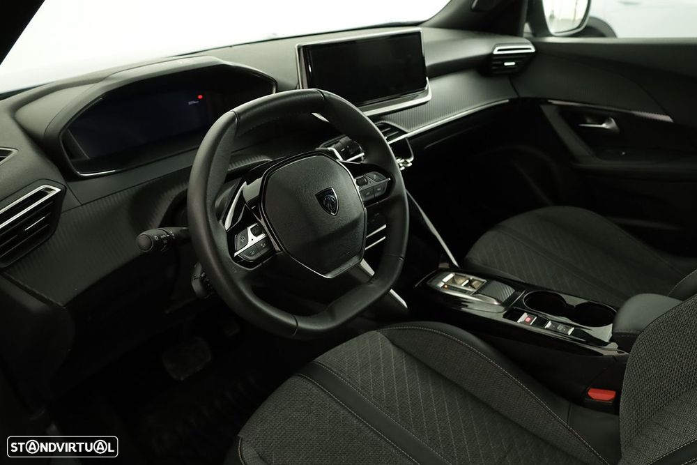 Peugeot 2008 1.2 PureTech Allure EAT8 - 7