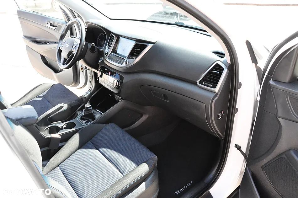 Hyundai Tucson 2.0 CRDI BlueDrive GO Plus 2WD - 17