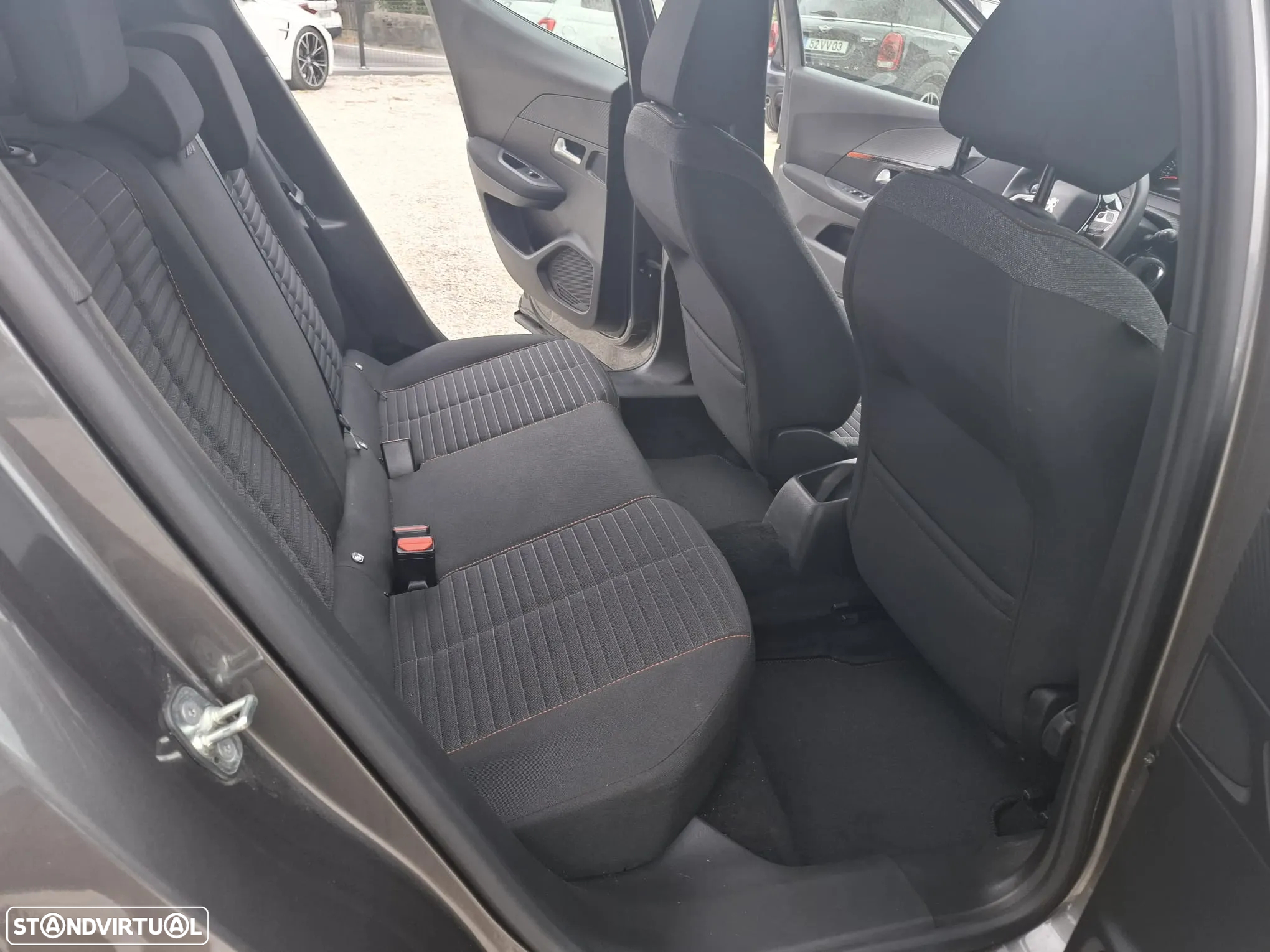 Peugeot 2008 1.2 PureTech Allure Pack - 15