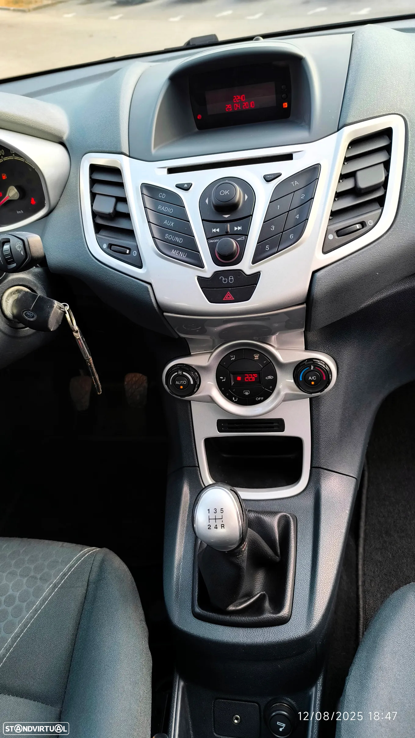 Ford Fiesta 1.25 Titanium - 48