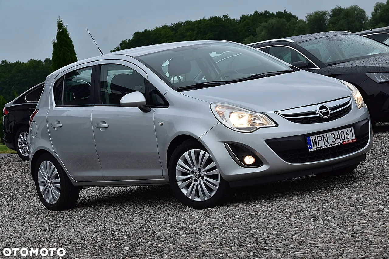 Opel Corsa 1.2 16V Cosmo - 20