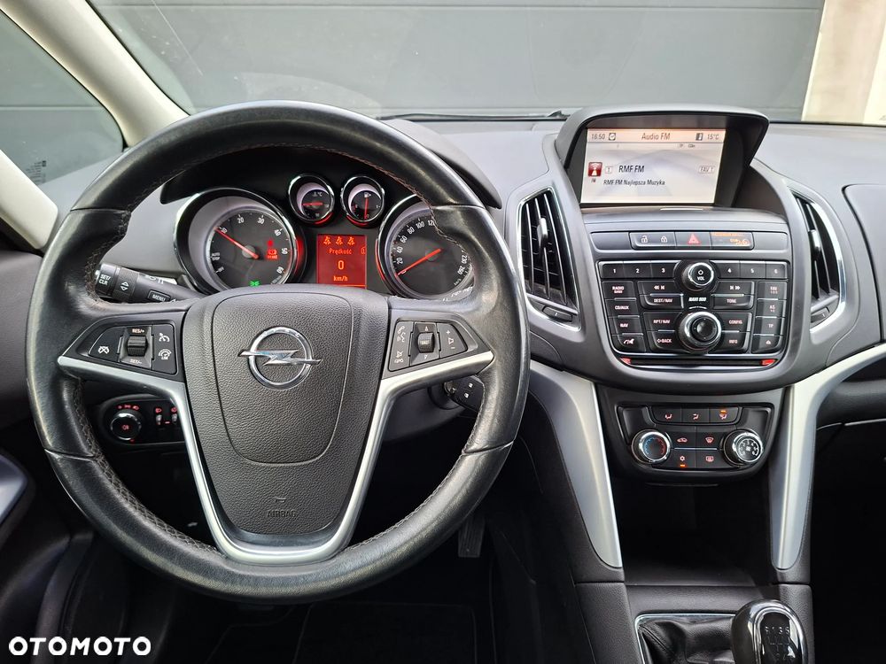 Opel Zafira - 12