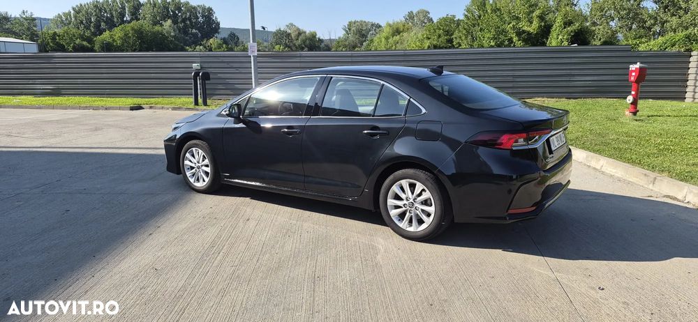 Toyota Corolla 1.8 HSD Business - 14