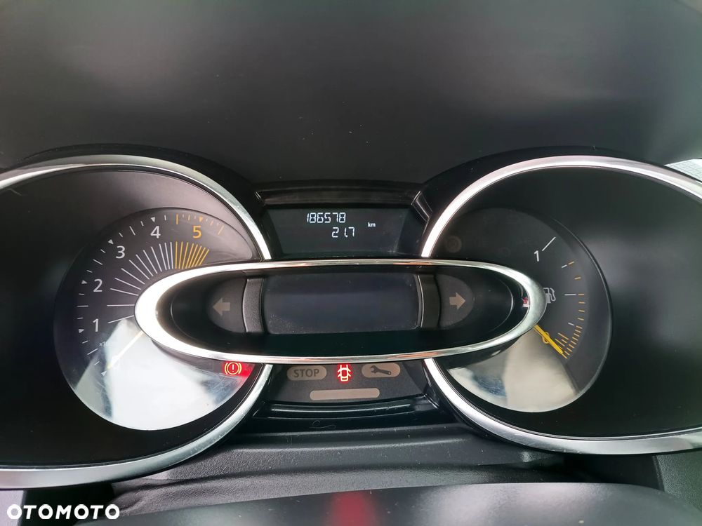 Renault Clio - 12
