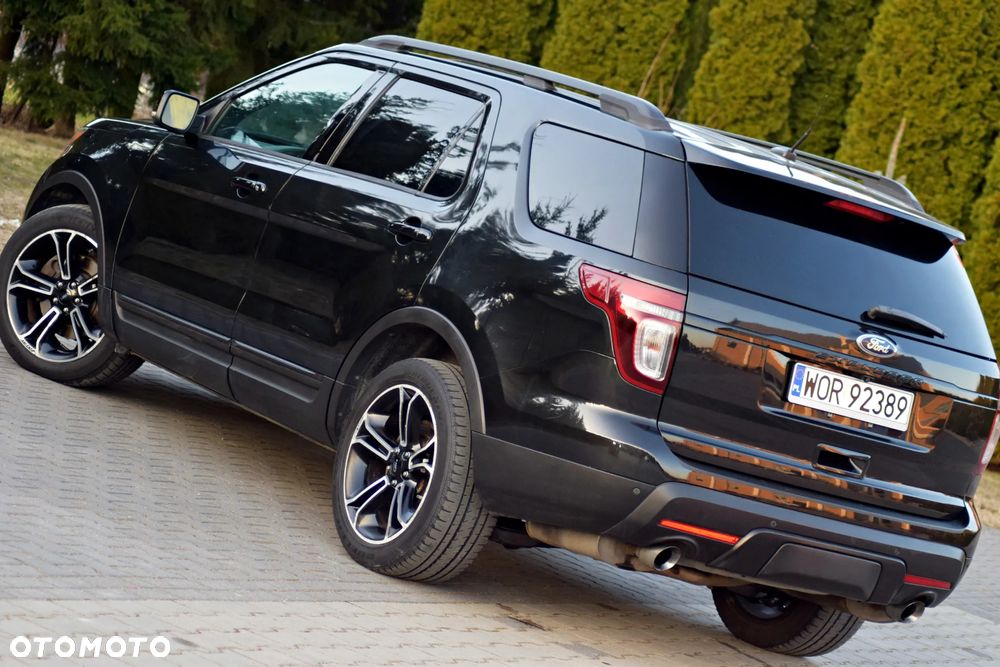 Ford Explorer - 27