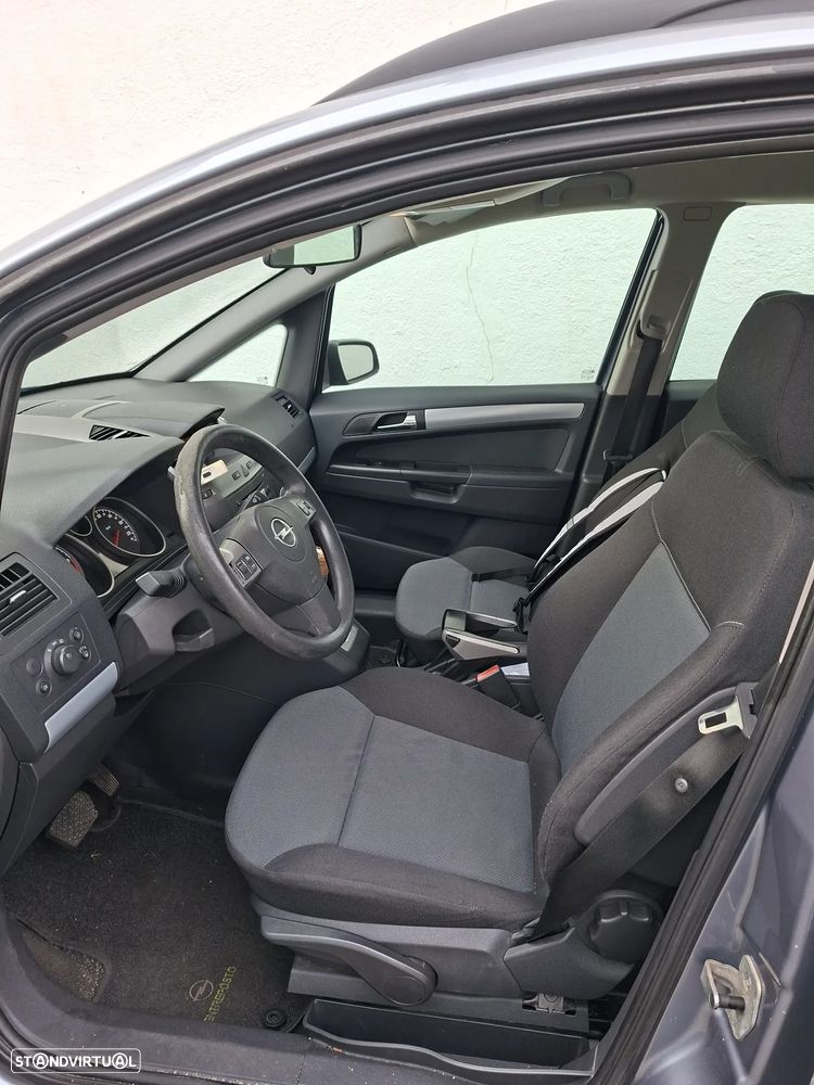 Opel Zafira 1.9 CDTI Enjoy Auto. - 4