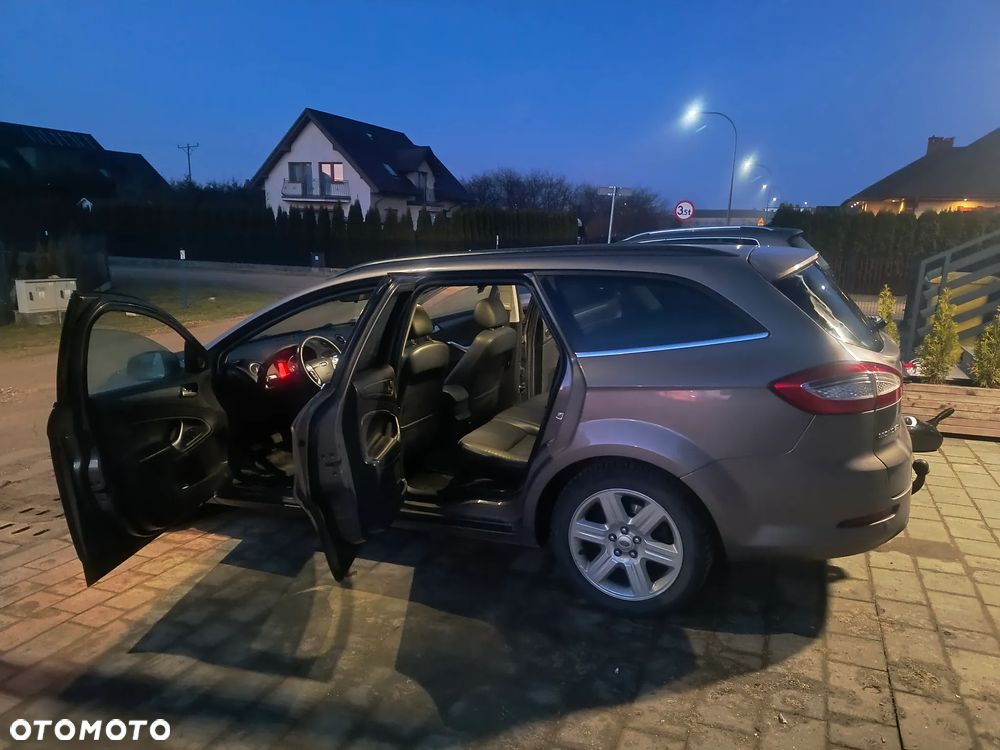 Ford Mondeo - 22