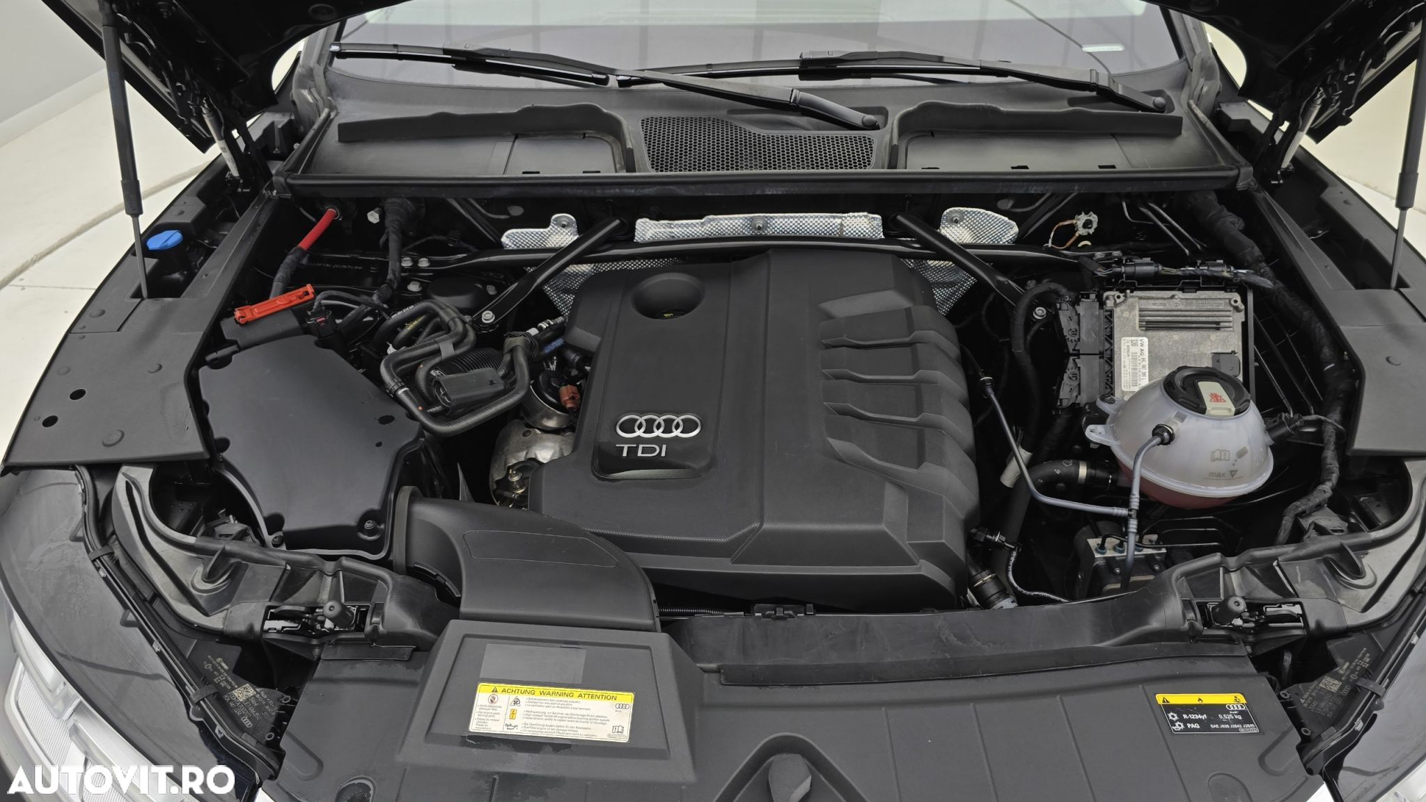 Audi Q5 2.0 40 TDI quattro S tronic Sport - 24