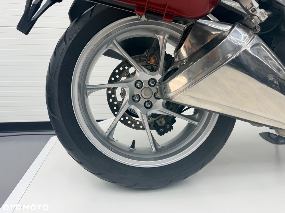 Honda VFR - 15