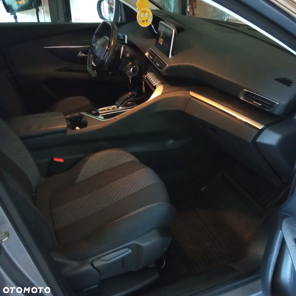 Peugeot 3008 1.6 BlueHDi Allure S&S EAT6 - 8