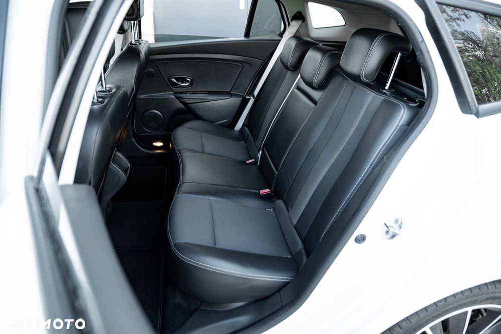 Renault Megane ENERGY TCe 115 Start & Stop Bose Edition - 19