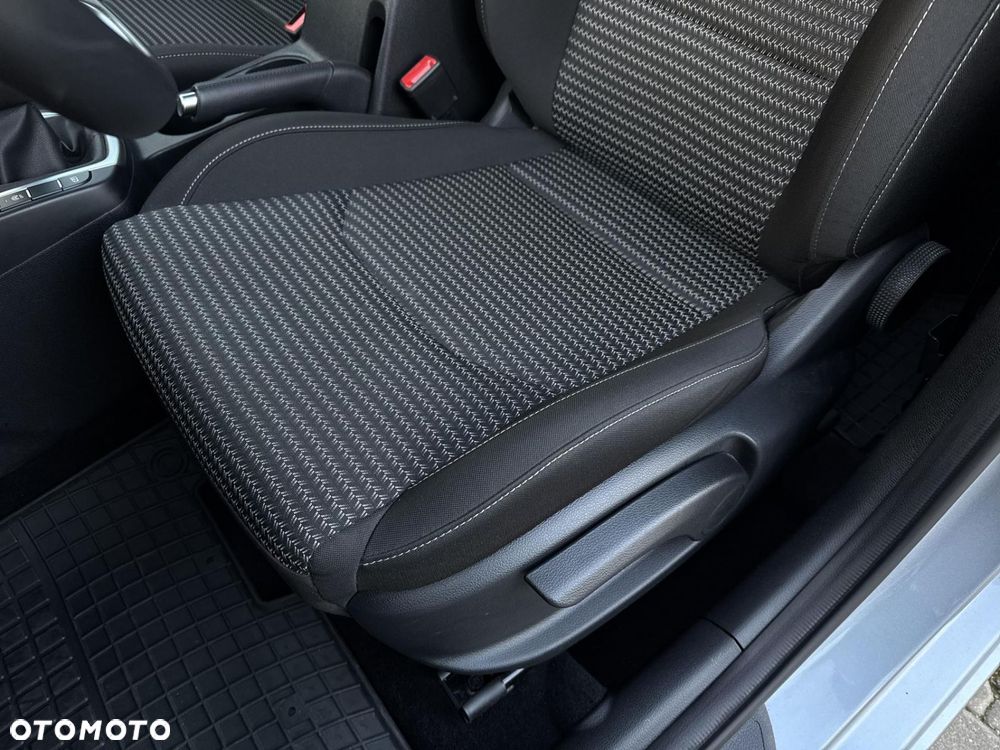 Kia Ceed 1.5 T-GDI M - 12