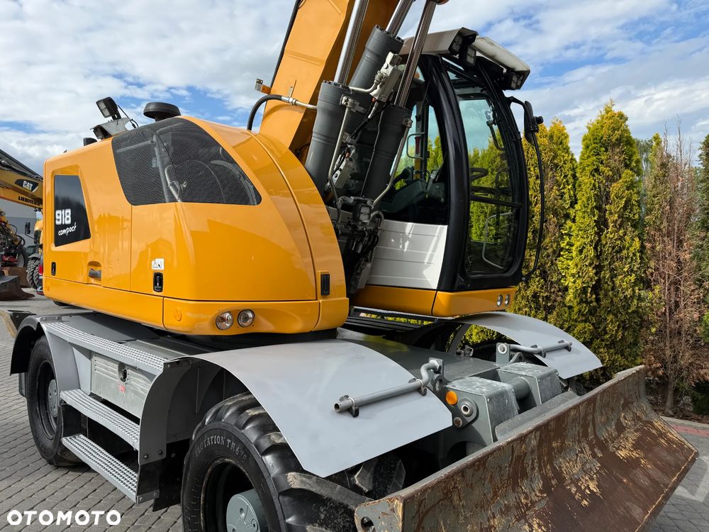 Liebherr 918 Compact  Rototilt + Szczypce - 12