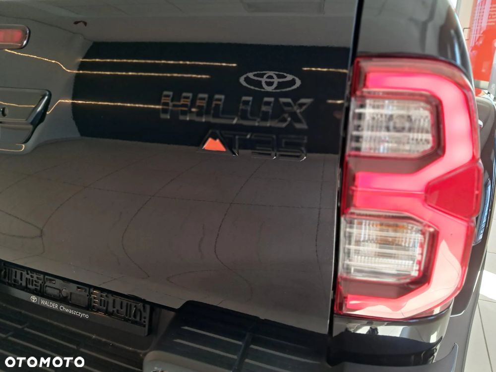 Toyota Hilux 2.8 D-4D Double Cab SR5+ 4x4 - 28