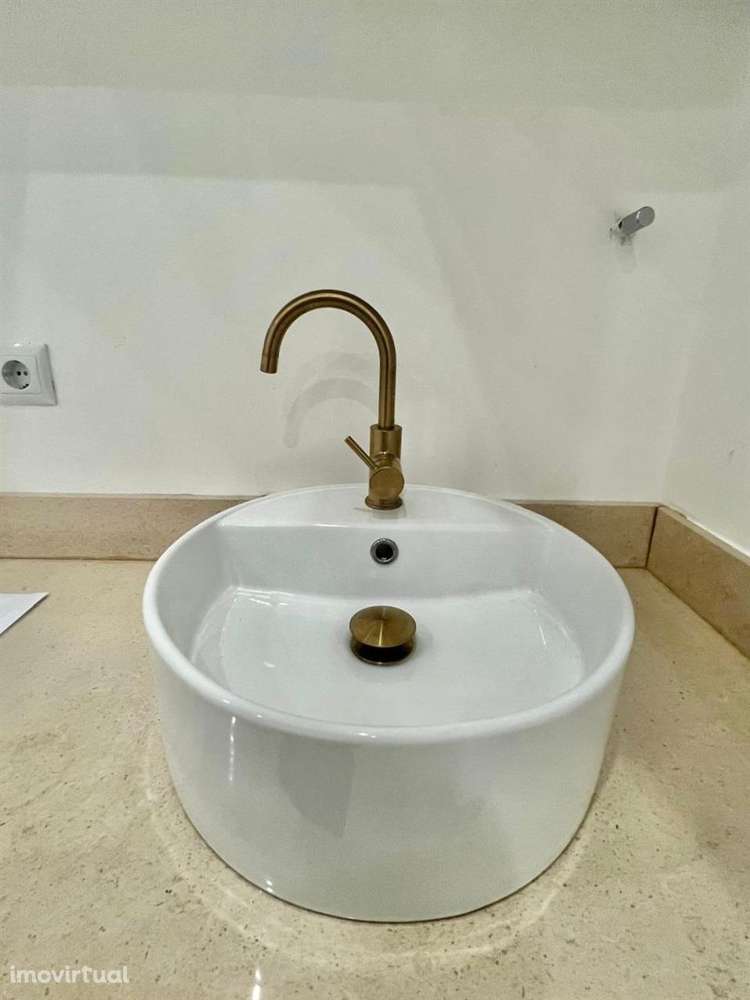 Loja - Centro Comercial / Verderena - Grande imagem: 4/6