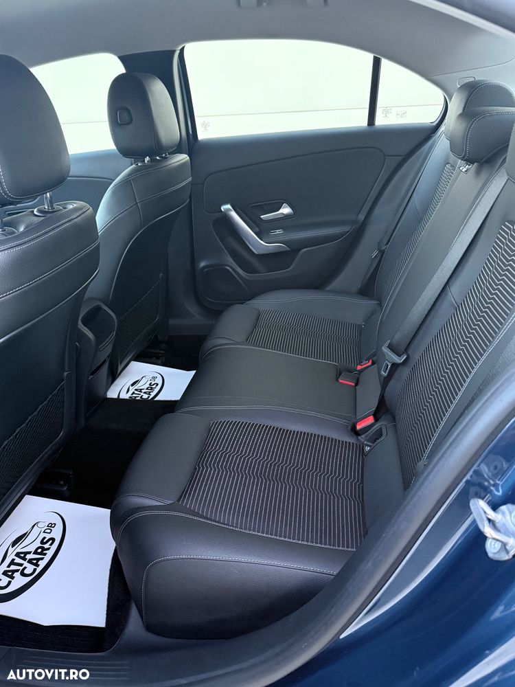 Mercedes-Benz A 180 d Sedan Aut. - 19