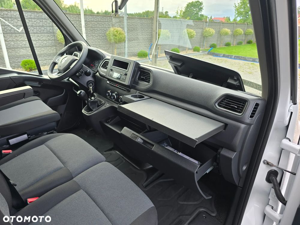 Renault MASTER CHŁODNIA 8 PALET Carrier XARIOS 350 -20*C +20*C 230V STACJONARNE PODŁĄNCZENIE TYLN OŚ BLIŻNIACZA WZMOCNIONA SALON POLSKA 125Tyś km SERWIS ASO RENO DO OSTATNIEGO Km GWARANCJA BOGATA OPCJA WYPOSAŻENIA LEDY HALOGENY TEMPOMAT FOTEL KIEROWCY PNEŁMATYCZNY - 38