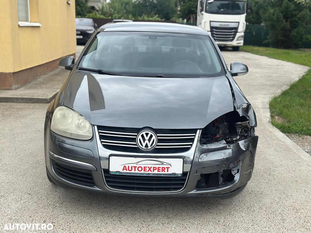 Volkswagen Jetta 1.9 TDI Comfortline - 2