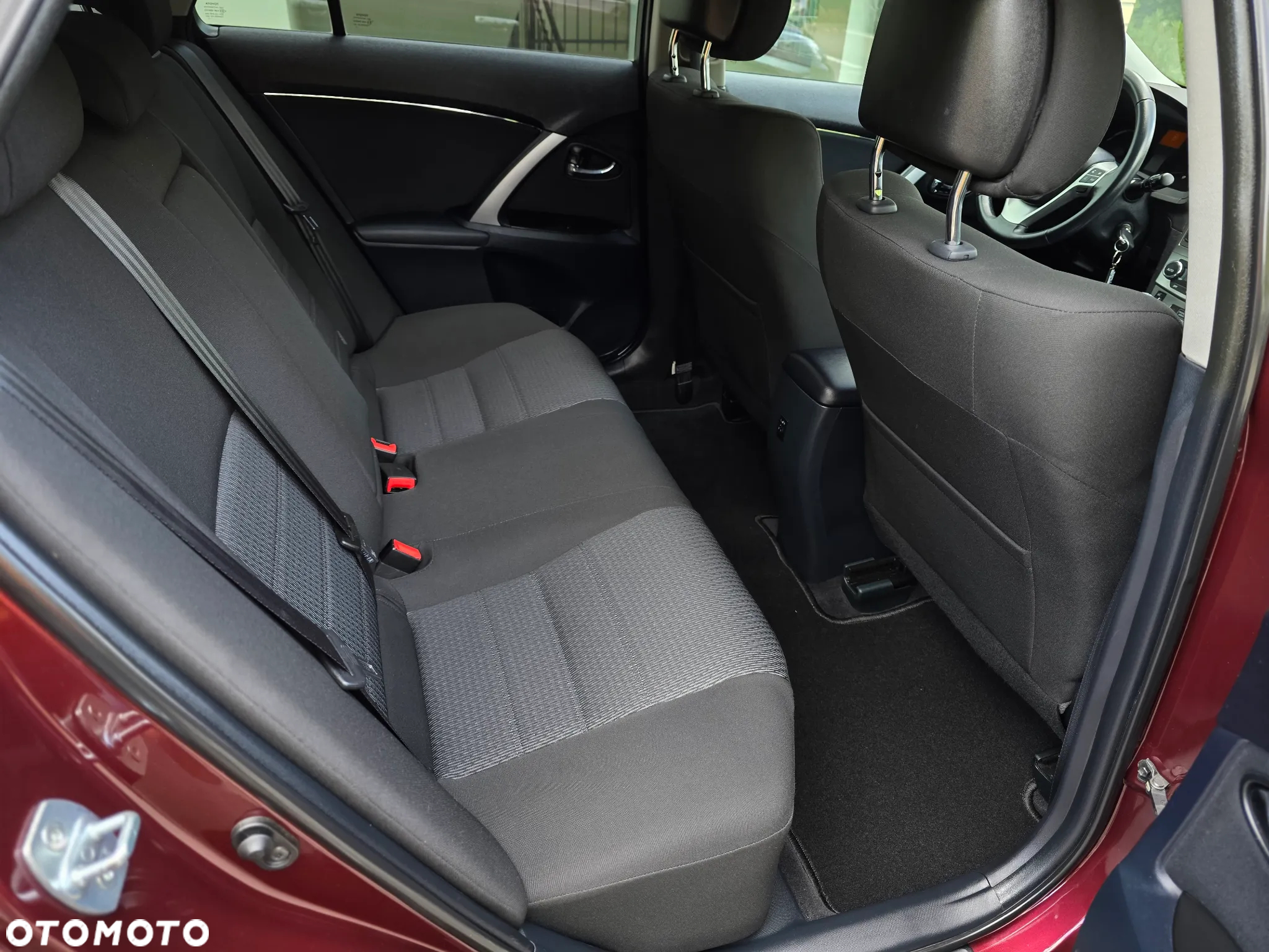 Toyota Avensis 1.8 Business Edition - 24