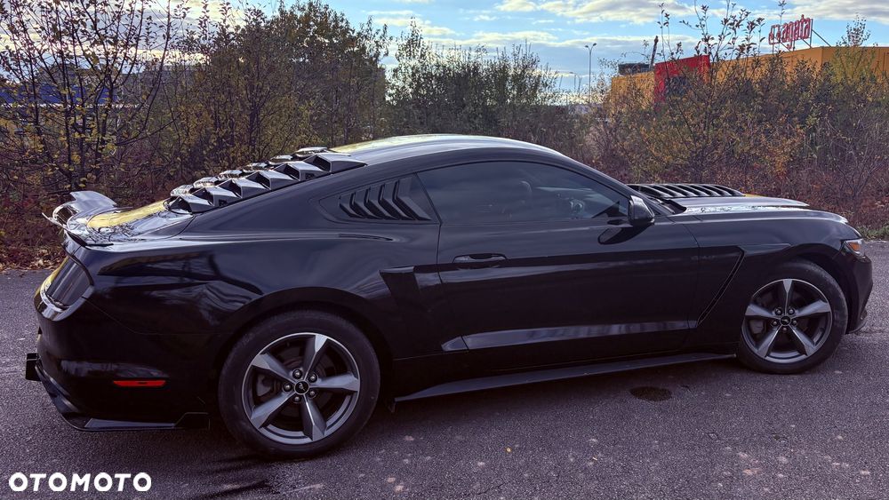 Ford Mustang - 17