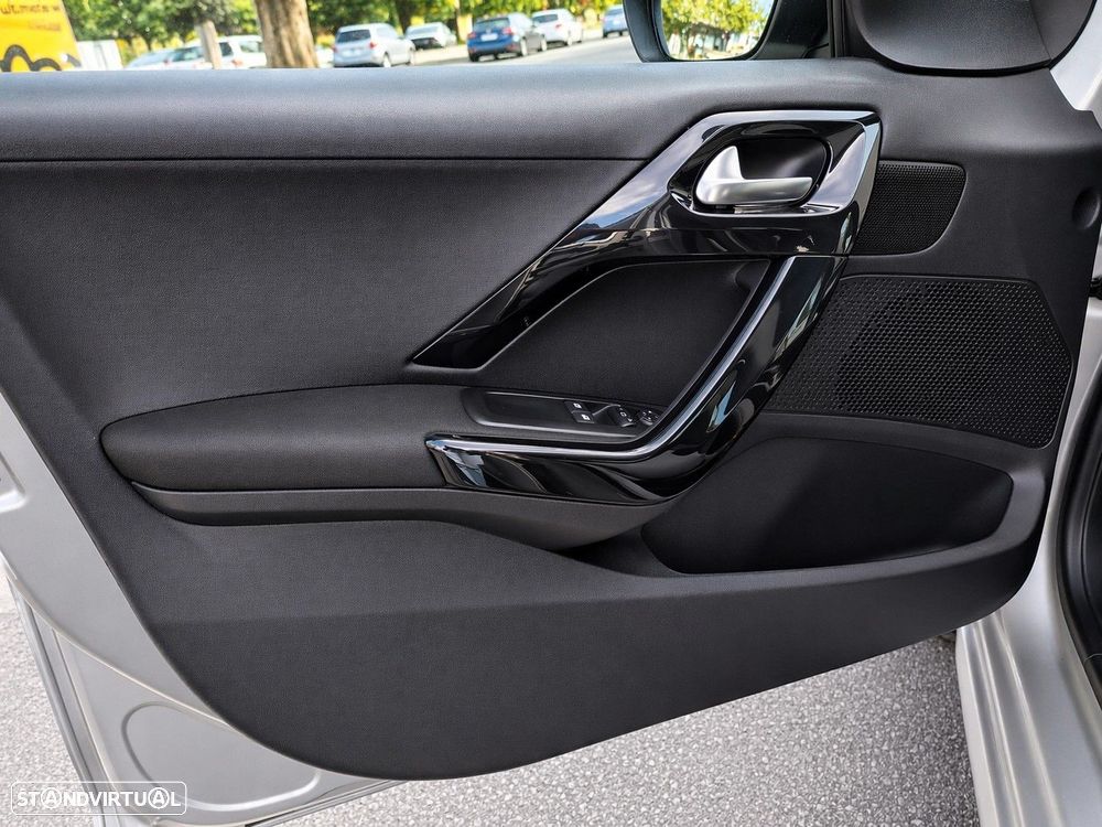 Peugeot 208 1.5 BlueHDi Allure - 20