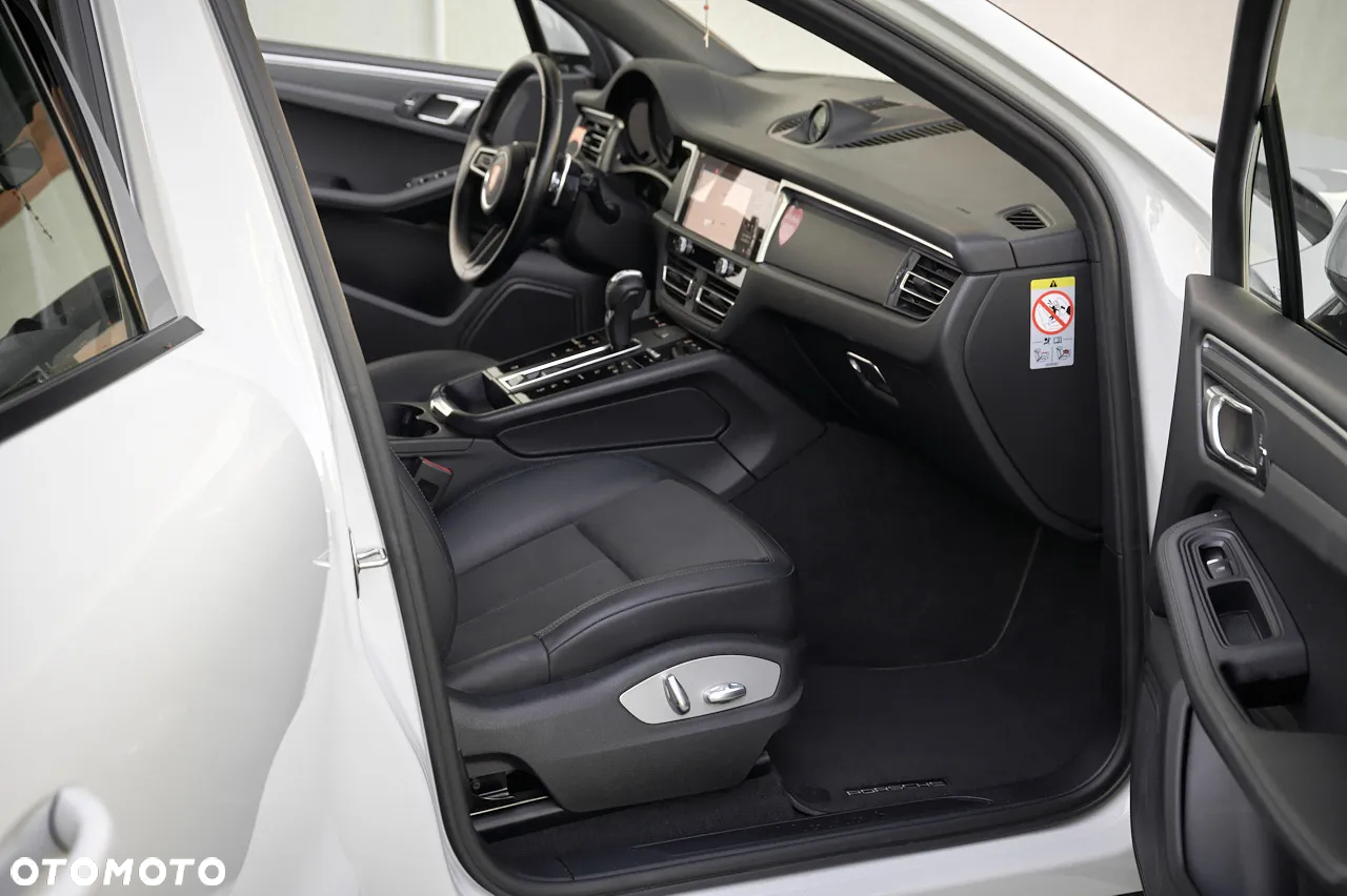 Porsche Macan - 30