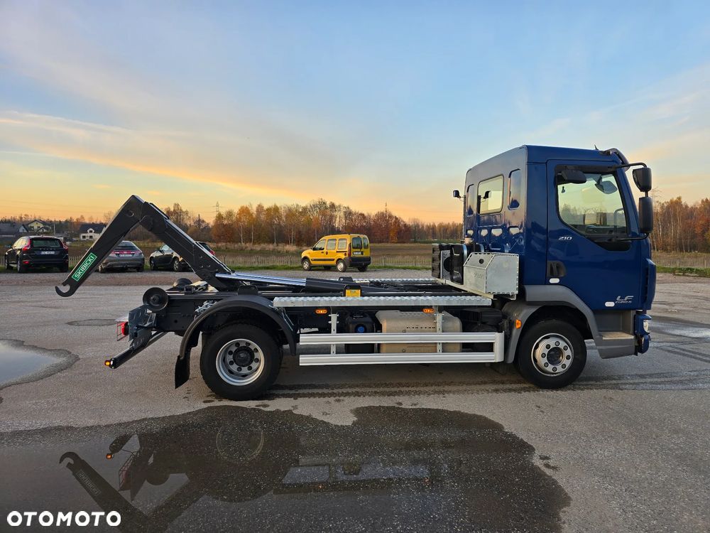 DAF LF 210 Hakowiec 2015 SKIBICKI E6 11990kg KP7 hak gruz śmieci budowlane kontener do hakowca - 20