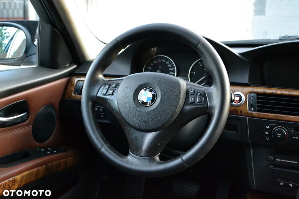 BMW Seria 3 320d DPF - 14