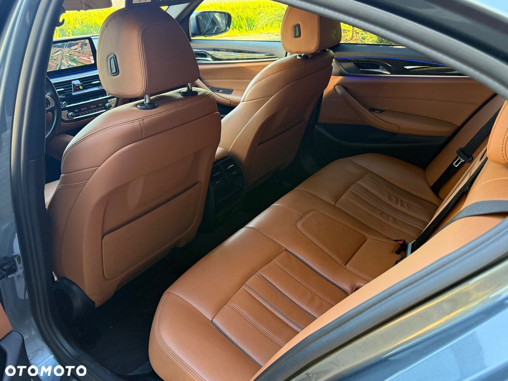 BMW Seria 5 530i xDrive mHEV M Sport sport - 24