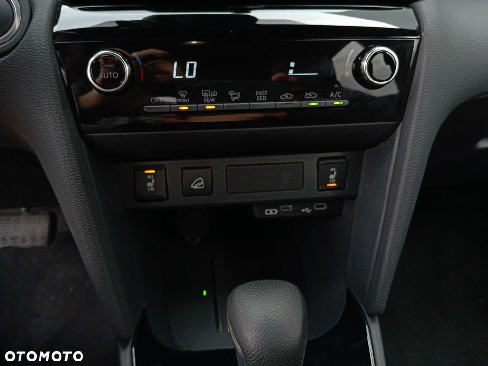 Toyota Yaris Cross Hybrid 1.5 Style AWD - 17