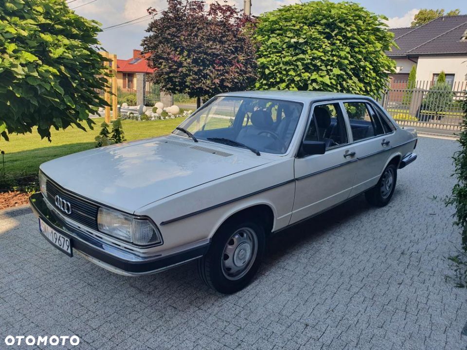 Audi 100 - 1