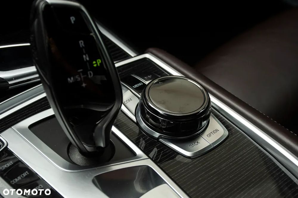 BMW Seria 7 730d xDrive - 39