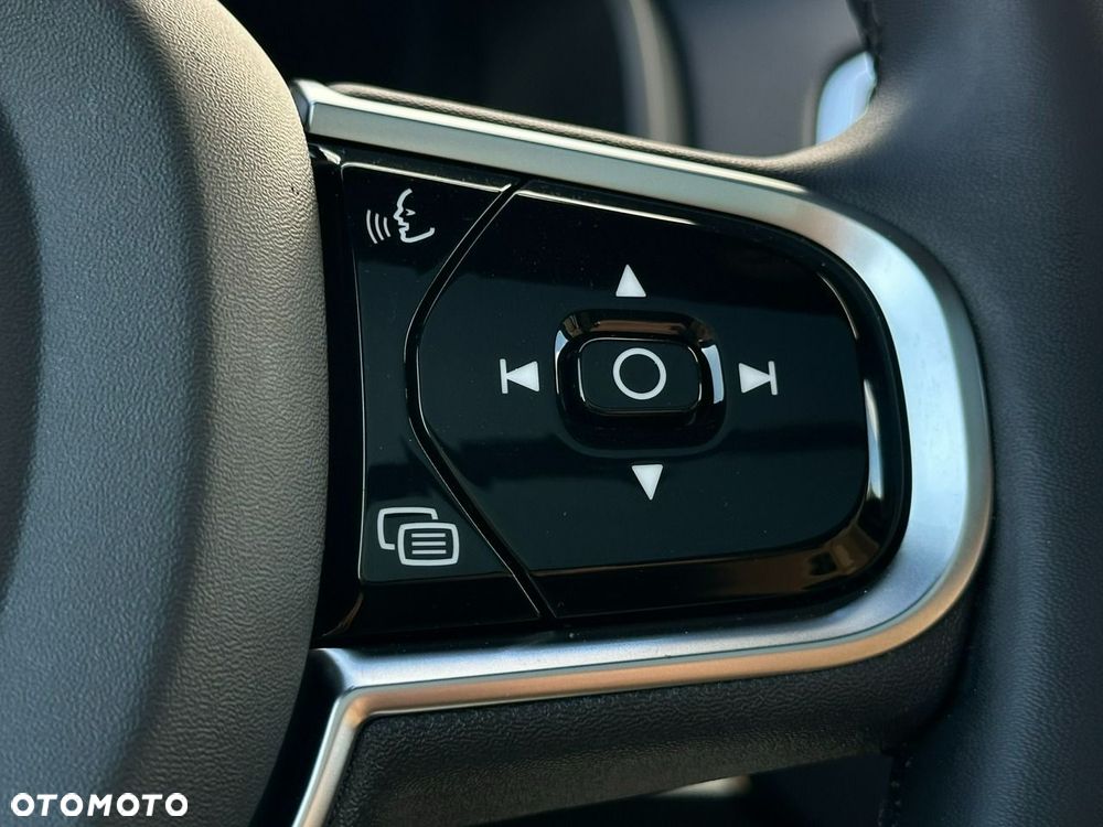 Volvo XC 90 B5 D AWD Ultimate Bright 7os - 25