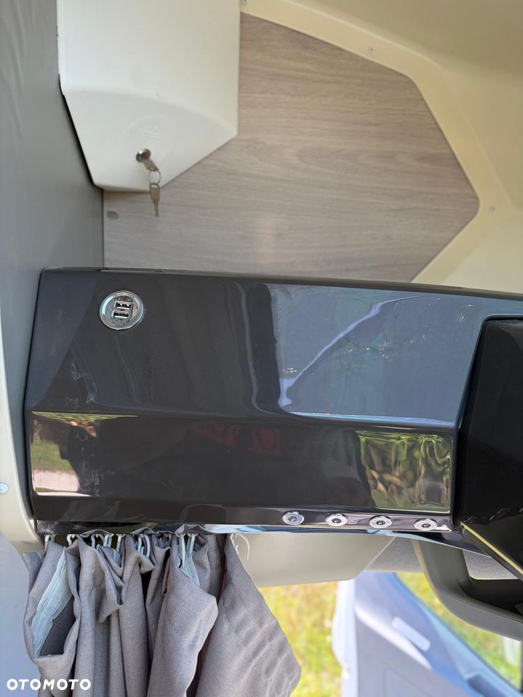 Ford Transit Challenger - 26