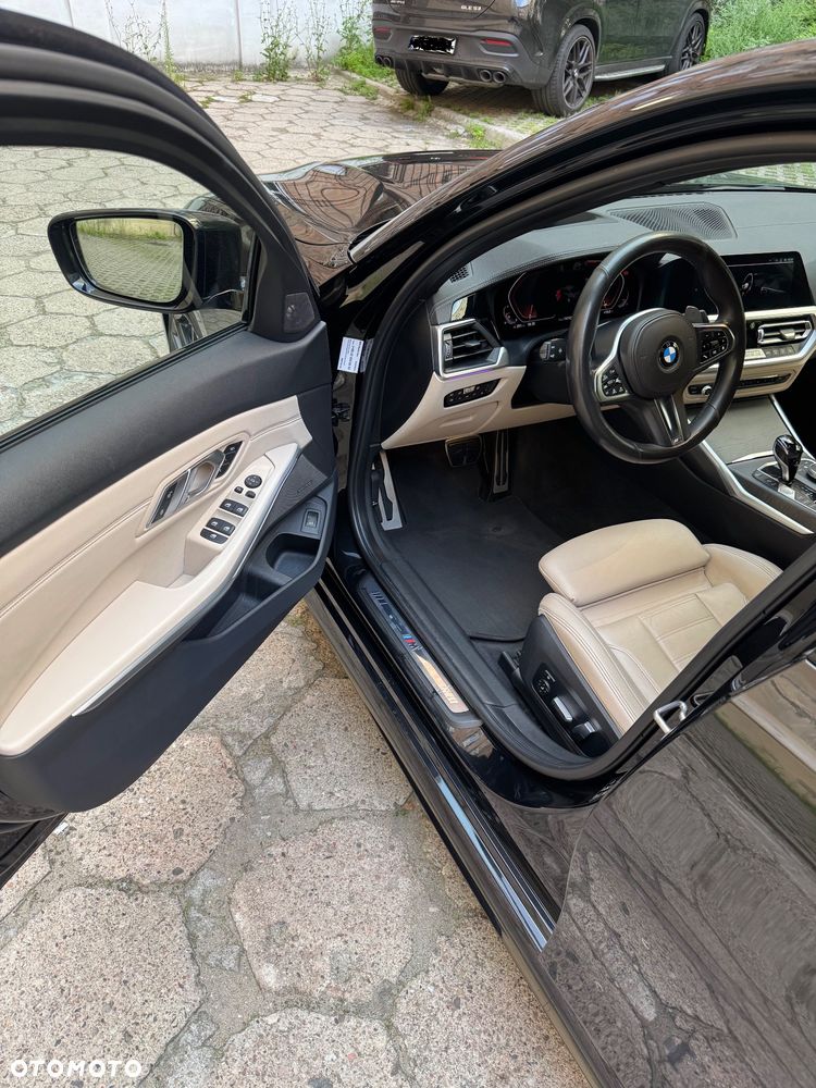 BMW Seria 3 330i xDrive M Sport sport - 12