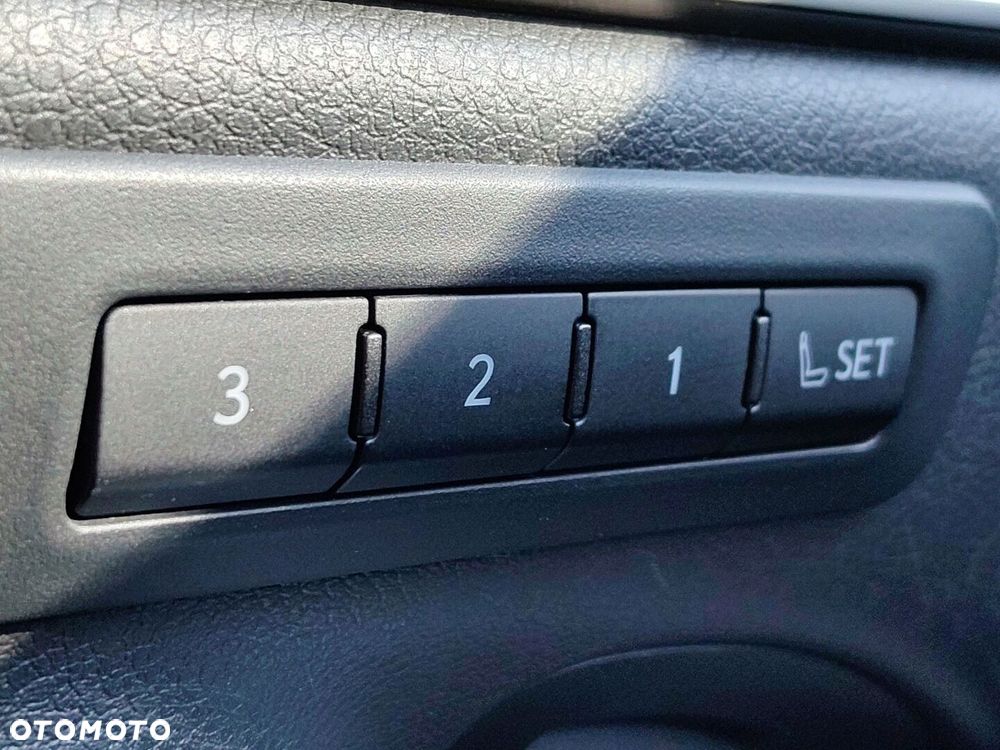 Lexus ES 300h Prestige - 30