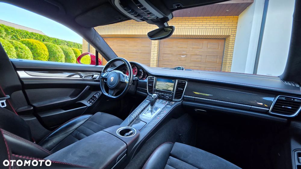 Porsche Panamera GTS - 24