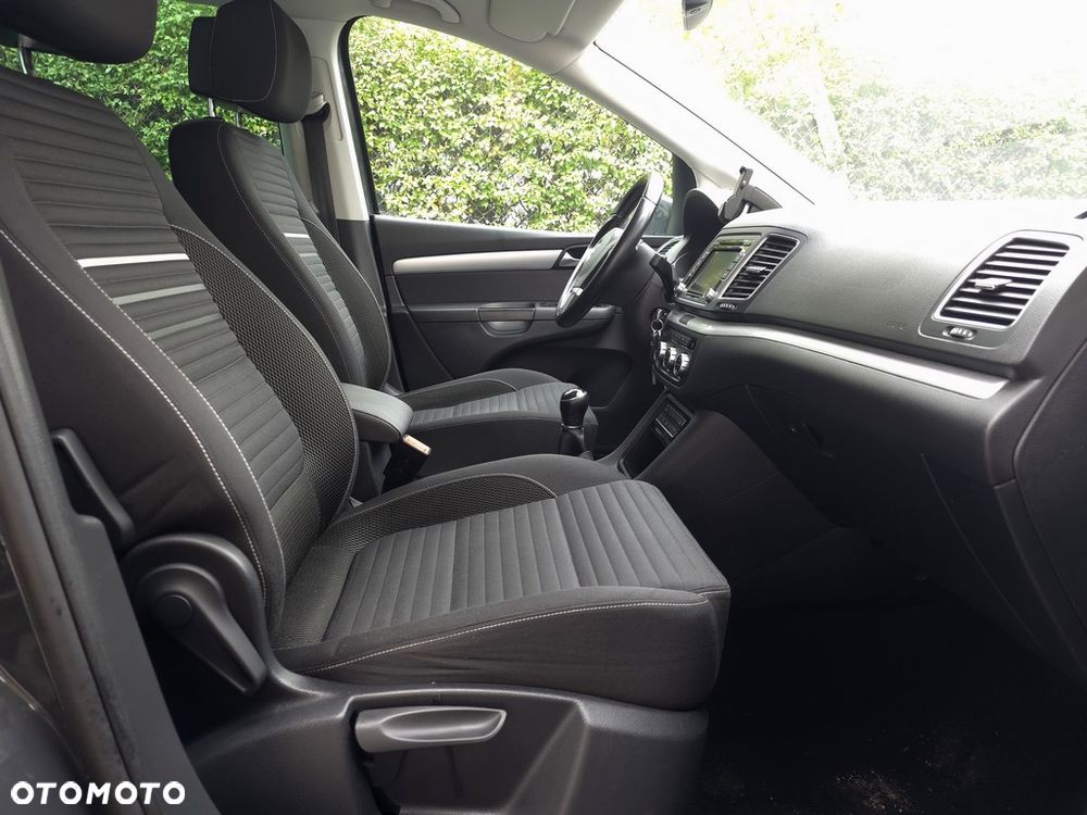 Volkswagen Sharan 2.0 TDI Highline - 16