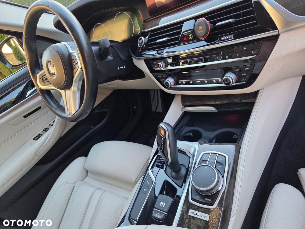 BMW Seria 5 520d xDrive Luxury Line - 18
